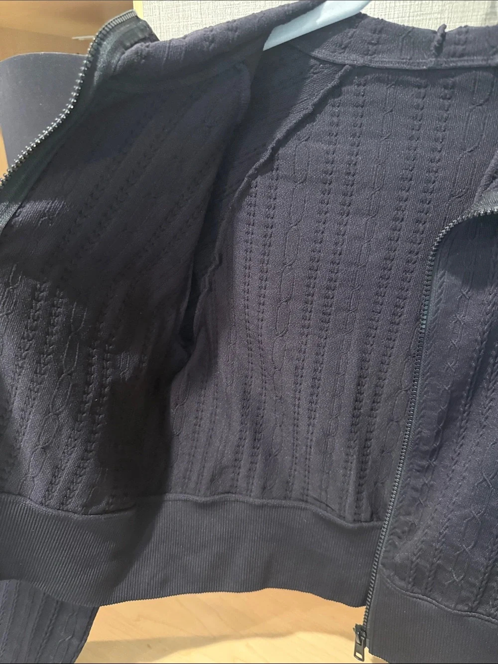 ALO Yoga Black Cable style Textured Hooded Zip Jacket Size S